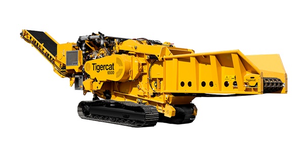 tigercat-6500-chipper-logging-on.jpg